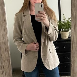 Lightweight linen blazer